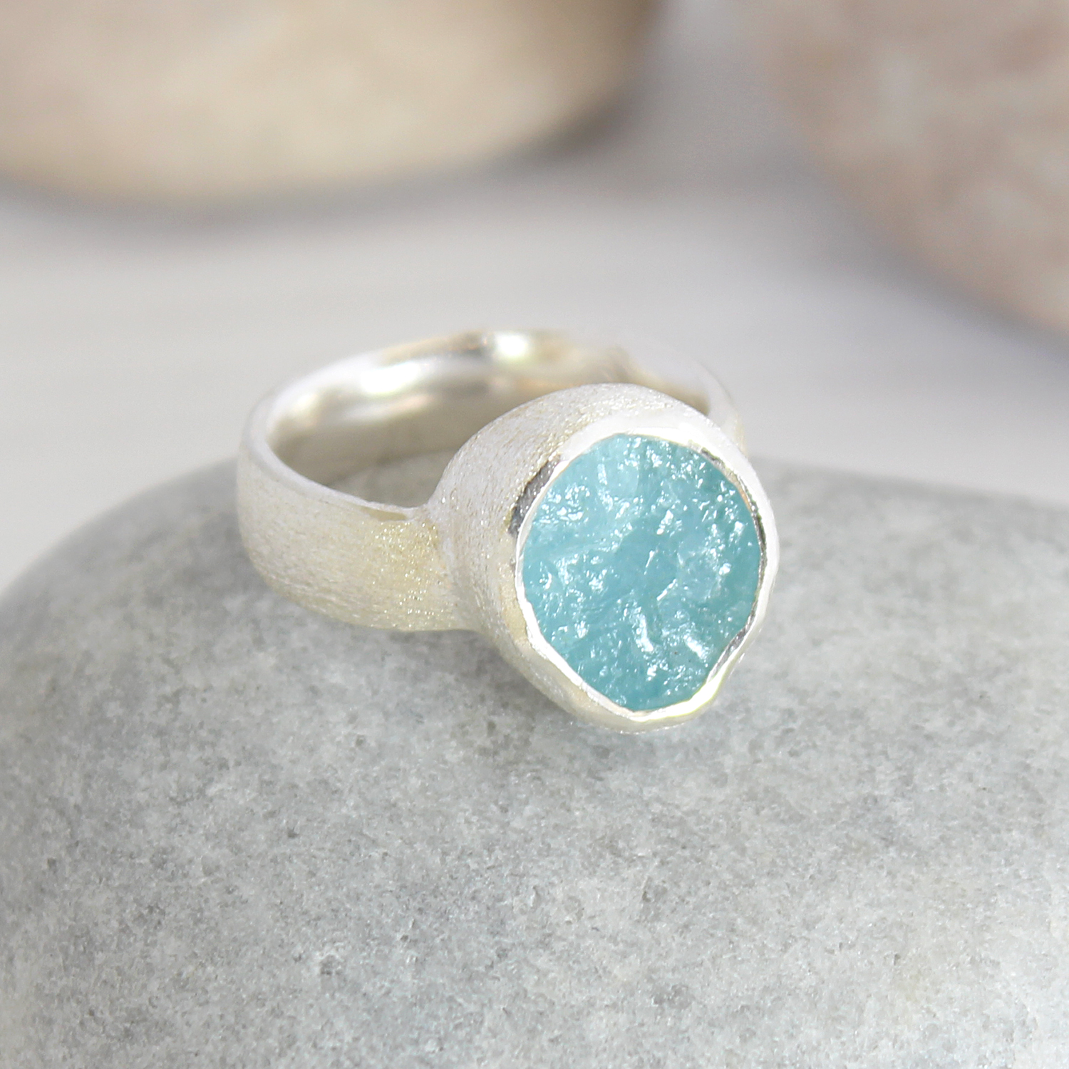 aquamarine-gemstone-silver-ring-ri026b