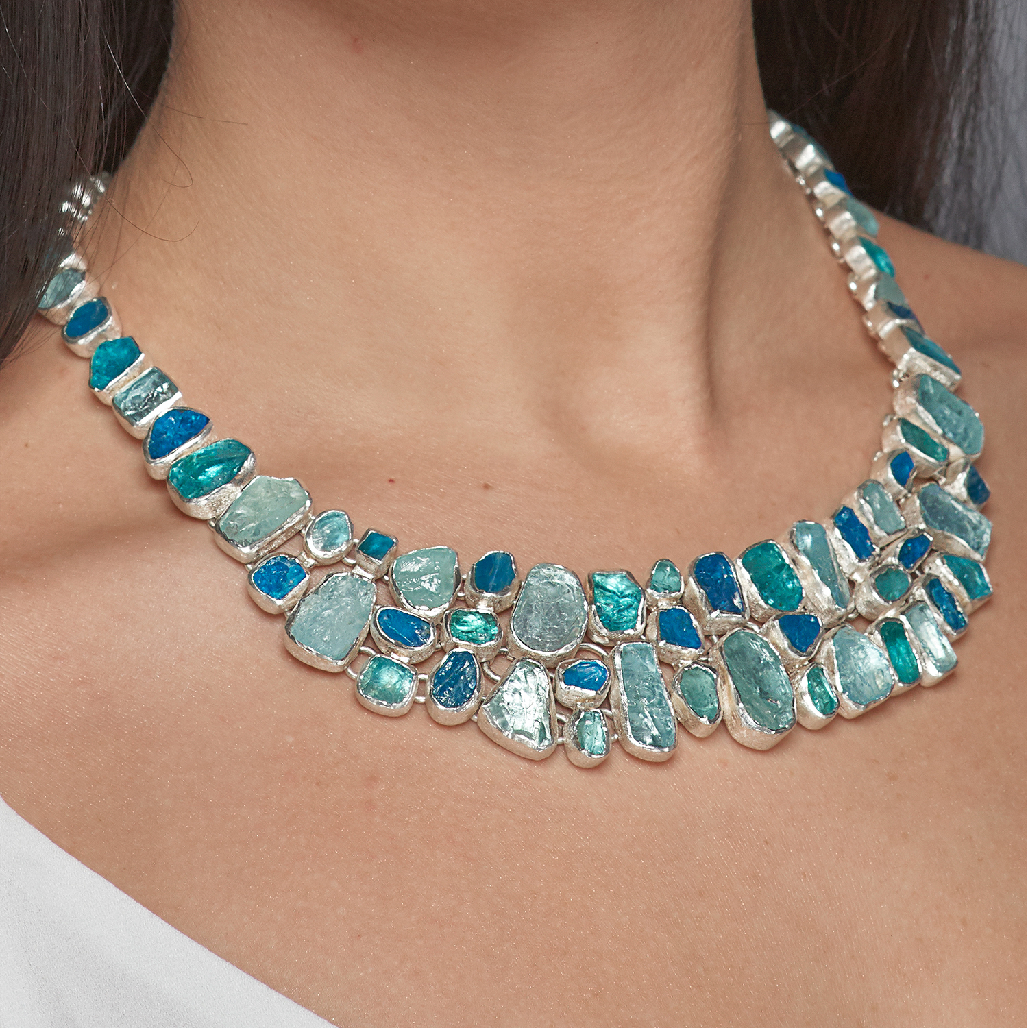 statement-aquamarine-apatite-gemstone-ladies-necklace