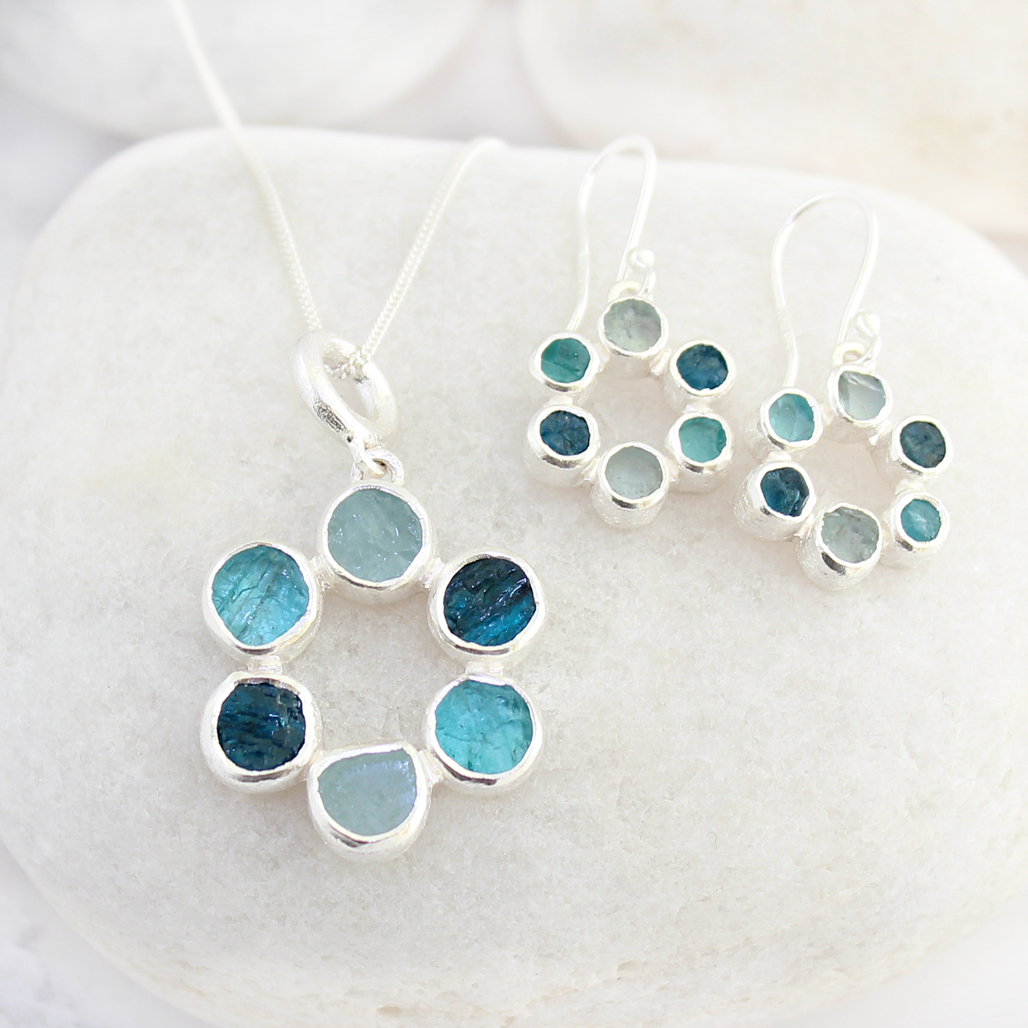 circle-of-stones-aquamarine-apatite-jewellery-gift-set