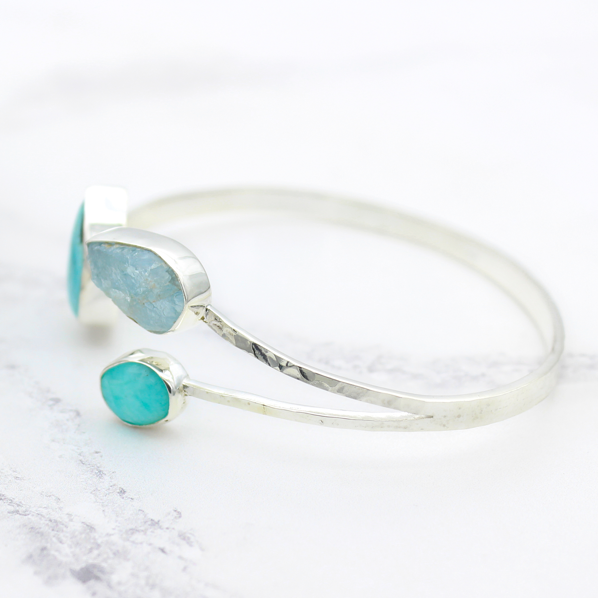 aquamarine-turquoise-amazonite-silver-bangle-BA011d