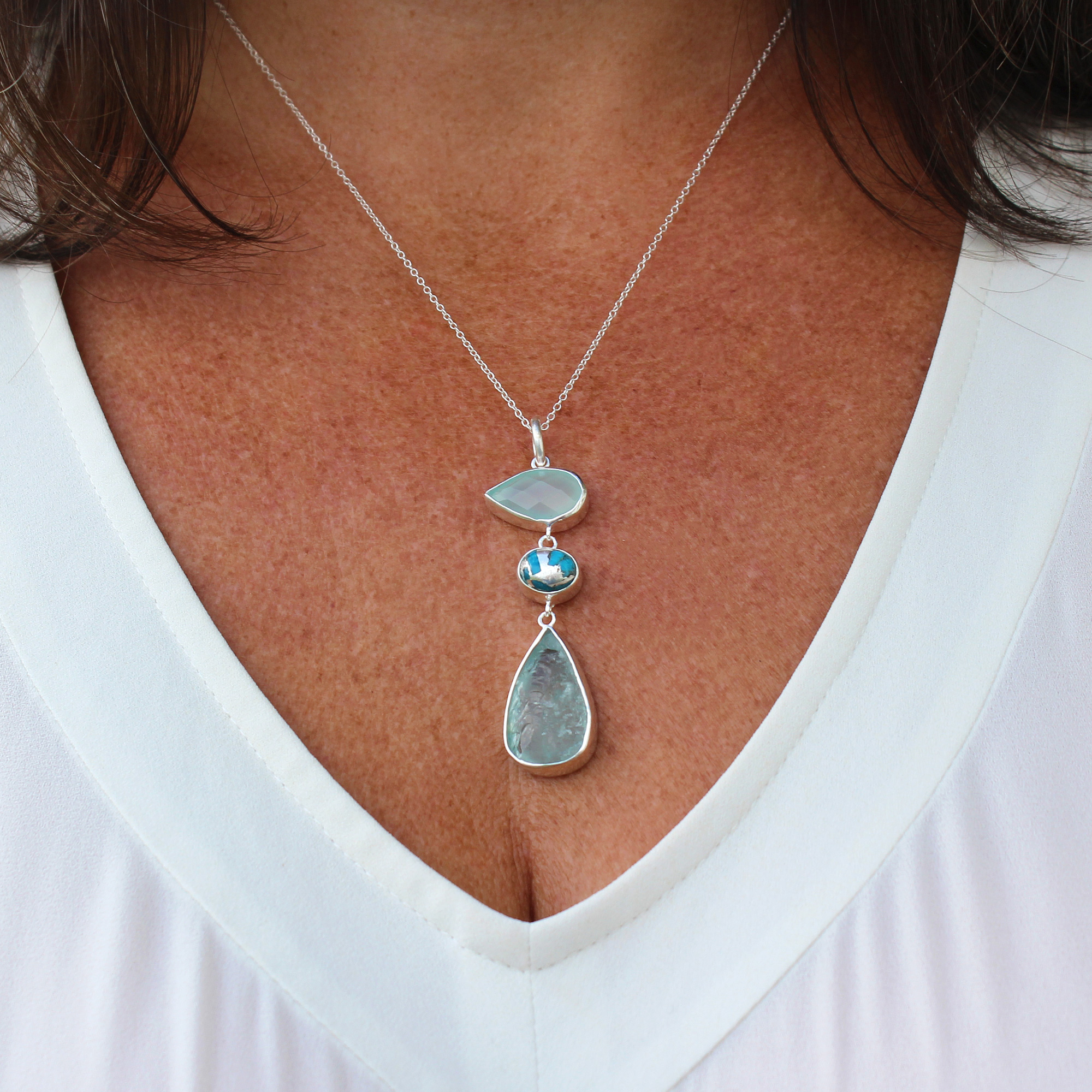 aquamarine-chalcedony-turquoise-gemstone-sterling-silver-pendant-pe105c