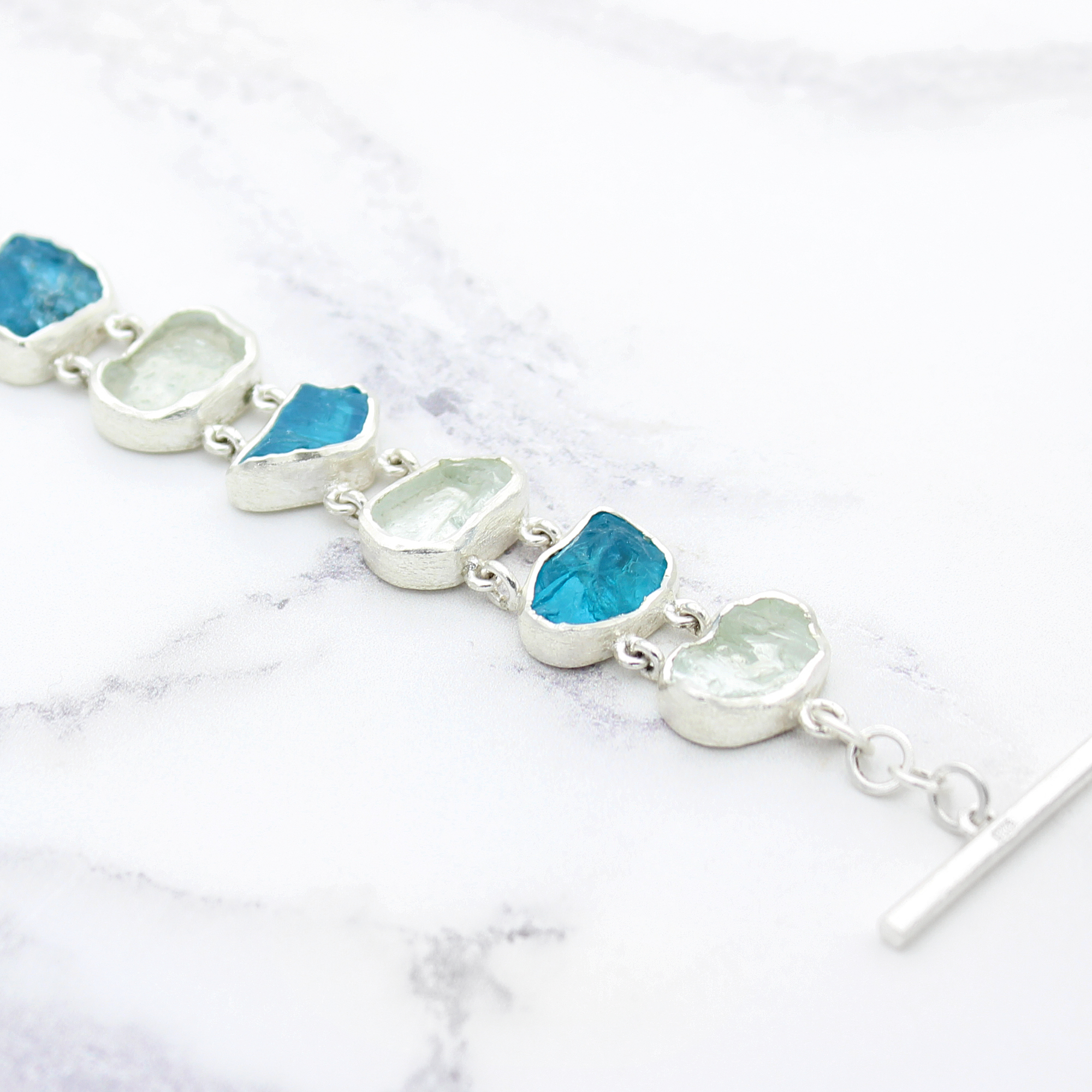 aquamarine-and-neon-apatite-double-link-bracelet