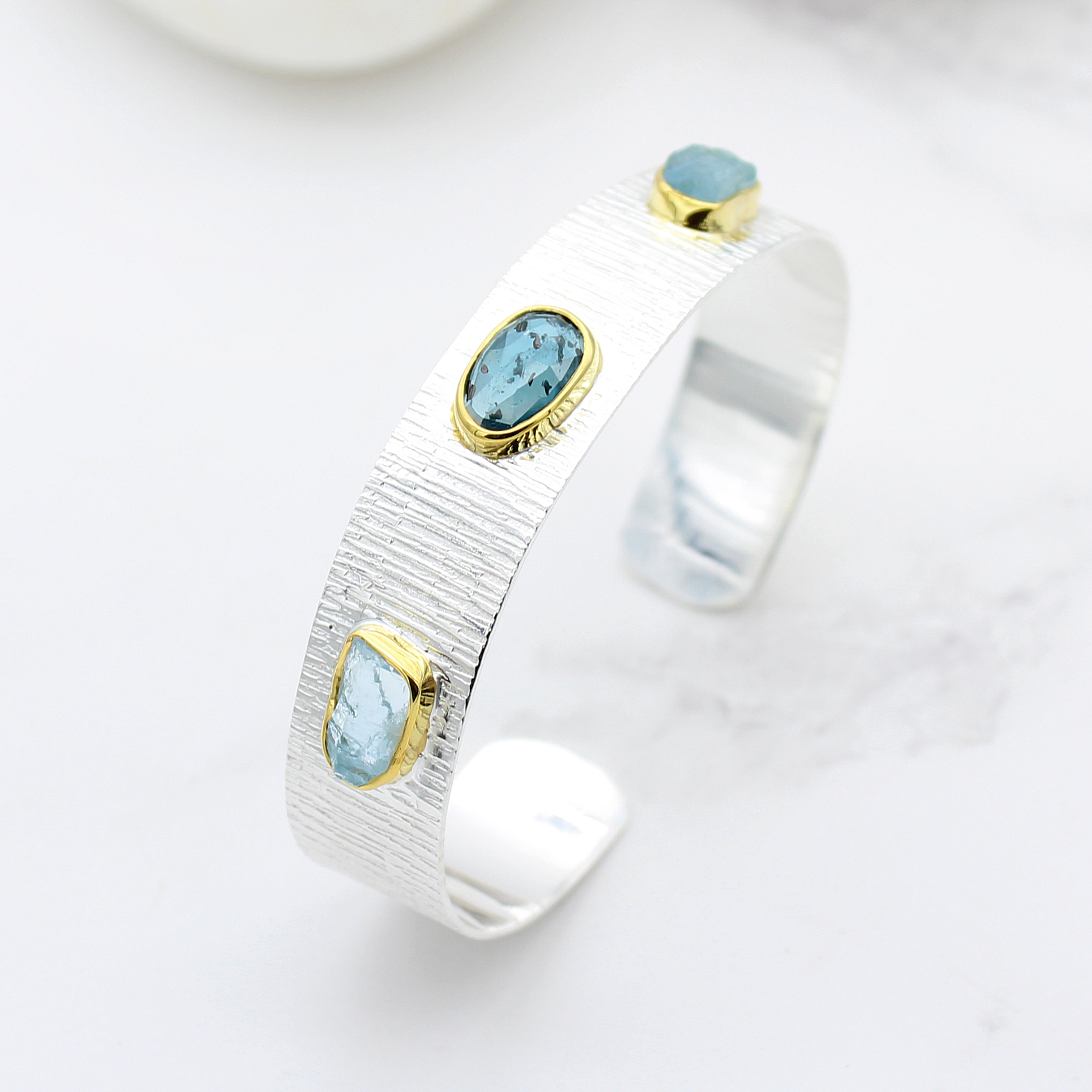 aquamarine-kyanite-silver-gold-cuff